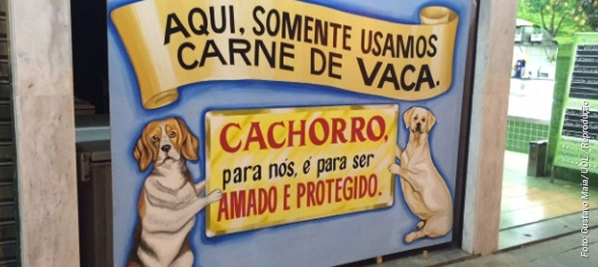 Lanchonete carioca usa placa para dizer que não está nem aí para o que fazem com as vacas