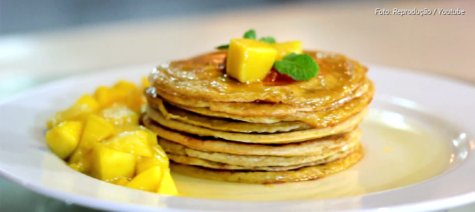 Aprenda a fazer panquecas veganas para o café da manhã em novo vídeo do canal VegTube