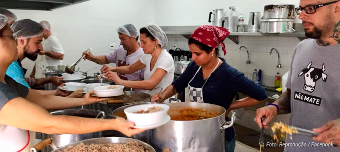 São Paulo: bailarina funda projeto que entrega comida vegana a pessoas em situação de rua