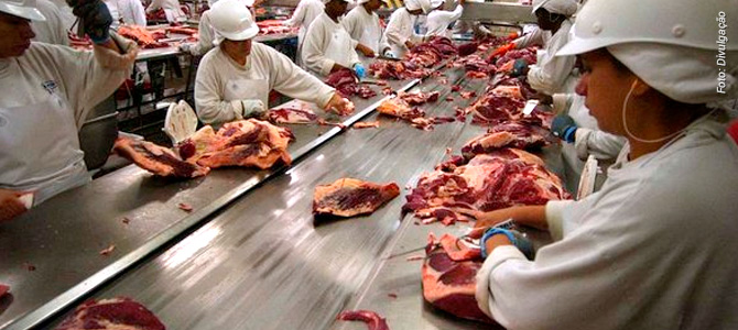 PROCON encontra formol em carnes da Friboi e empresa pode ser multada em até R$ 7 milhões