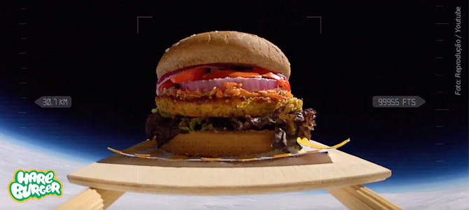 Rede carioca de fast-food divulga sanduíche vegano mandando-o literalmente para o espaço