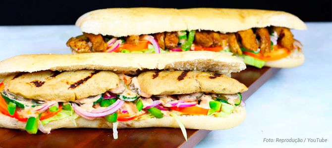 Faça em casa versões veganas dos sanduíches do Subway que originalmente levam frango